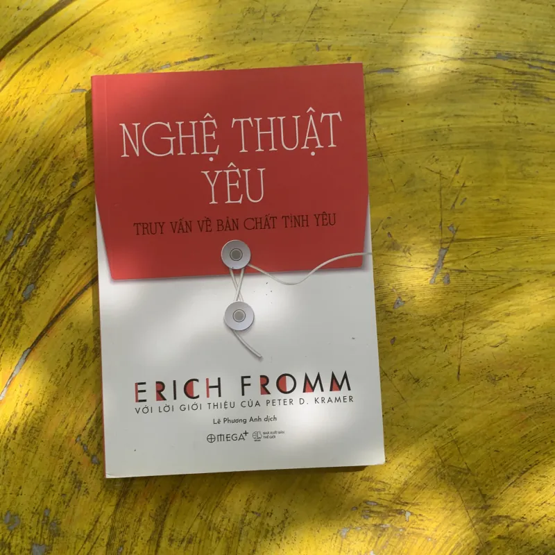 NGHỆ THUẬT YÊU truy vấn về bản chất tình yêu - ERICH FROMM 937343