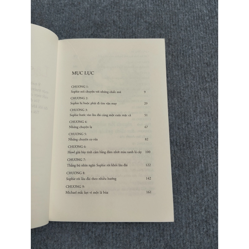 LÂU ĐÀI BAY CỦA PHÁP SƯ HOWL - DIANA WYNNE JONES 478665