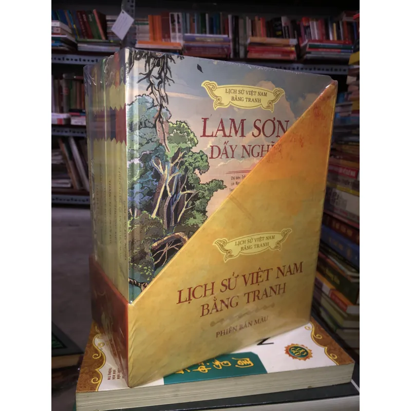 Boxset Lịch sử Việt Nam bằng tranh phiên bản màu (Trọn bộ 8 quyển) 703501