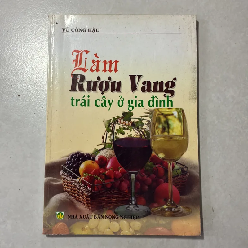 Làm rượu vang trái cây ở gia đình 791563