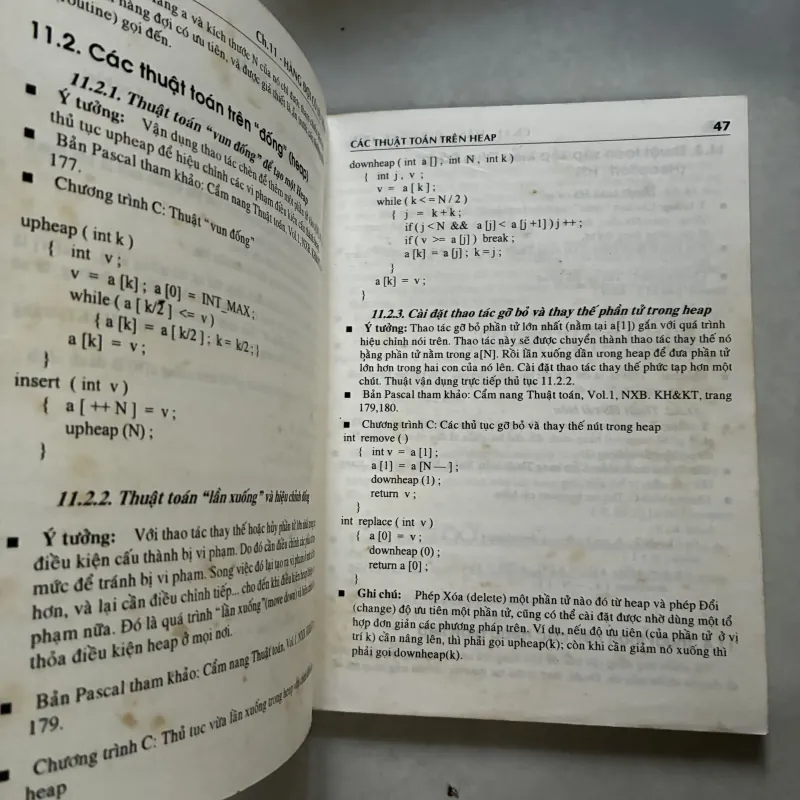 Cẩm nang thuật toán ứng dụng và cài đặt bằng C 1006787