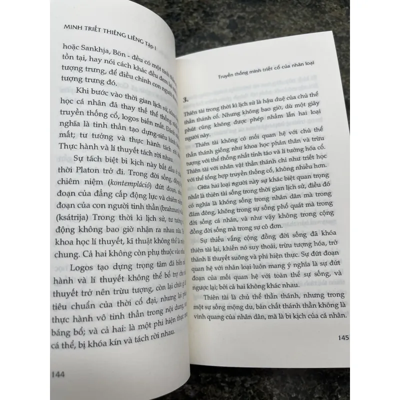 Minh triết thiêng liêng Hamvas Bela tập 1 và 3 726258