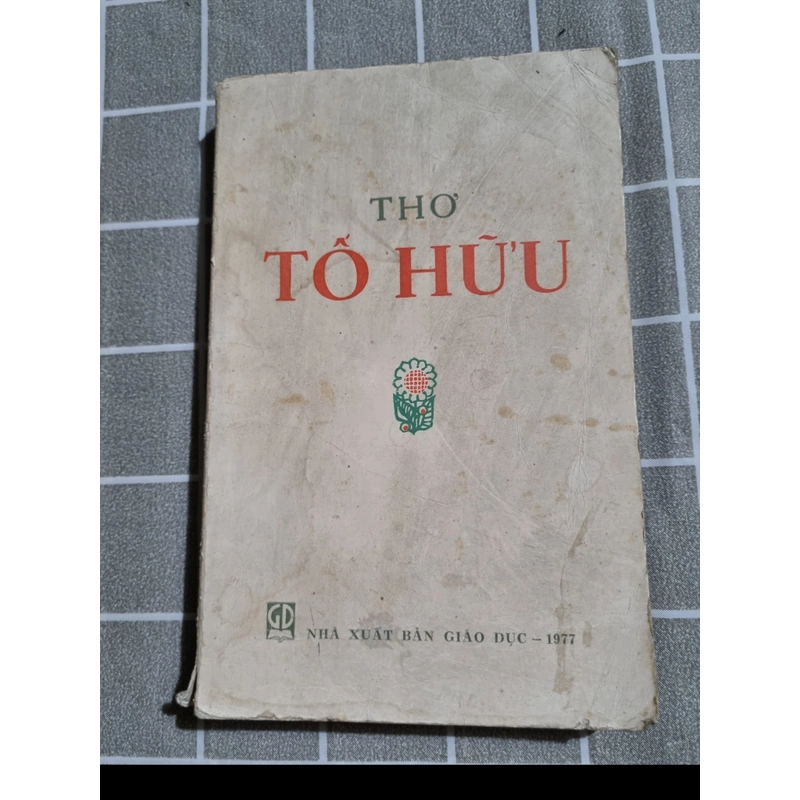 Thơ Tố Hữu _1976, sách đẹp 273168