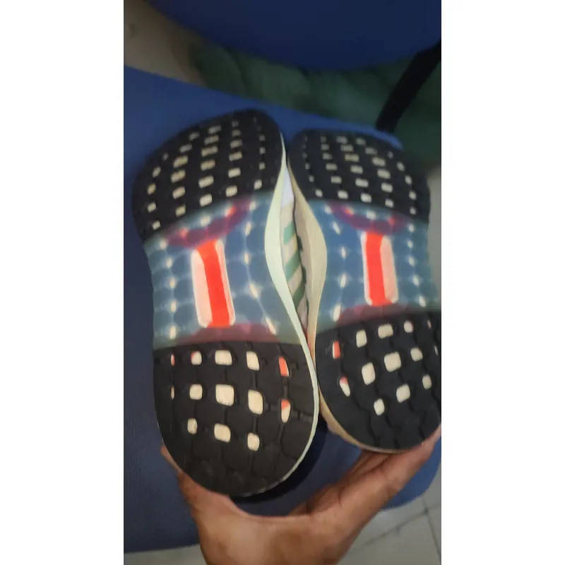 Giày thể thao chạy bộ Adidas UltraBoost màu Trắng xám phối cam 786968