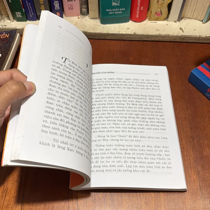 II Truyện Ký: Thăm Thẳm Biên Cương - Nguyễn Văn Hồng - 2013 786187