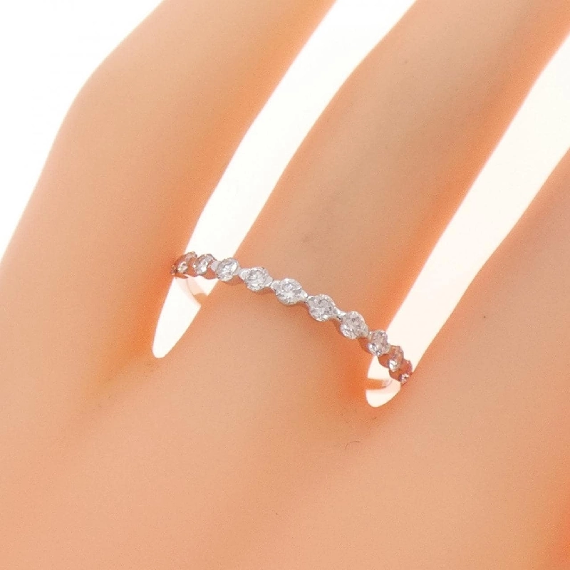 Nhẫn kim cương K18WG 0.33CT 666470