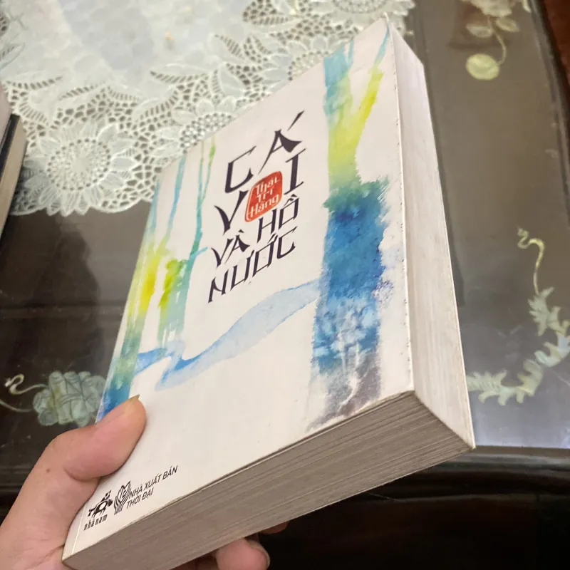 Cá voi và hồ nước -  Thái Trí Hằng 755497