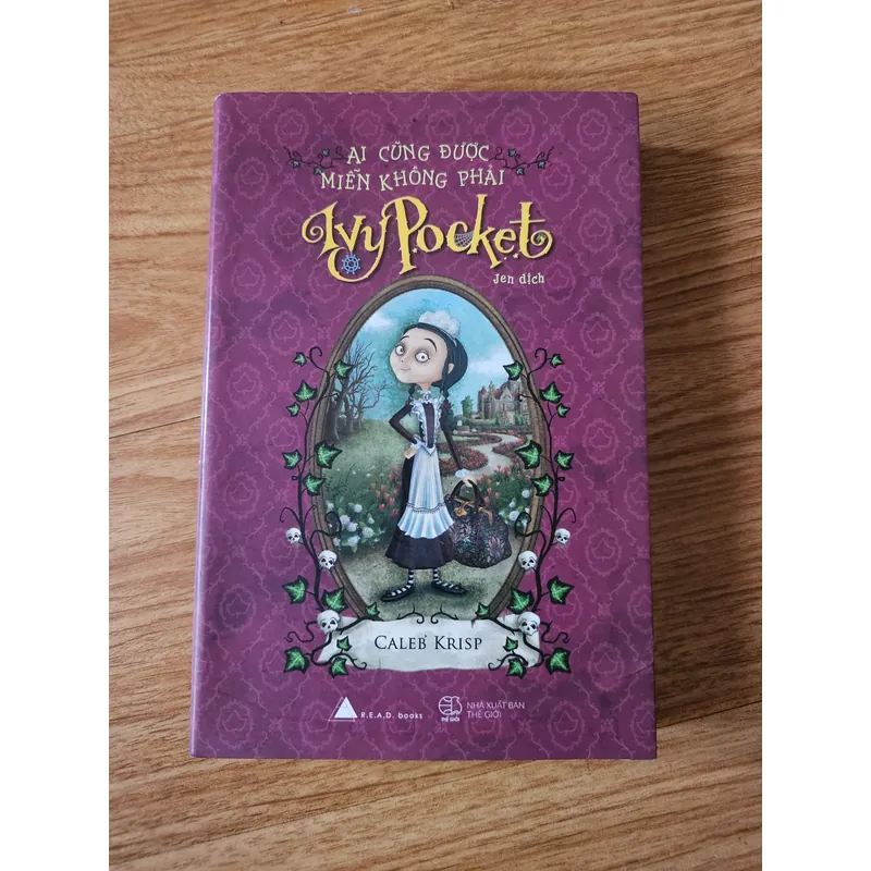 Ai cũng được miễn không phải Ivy Pocket
49k 610834