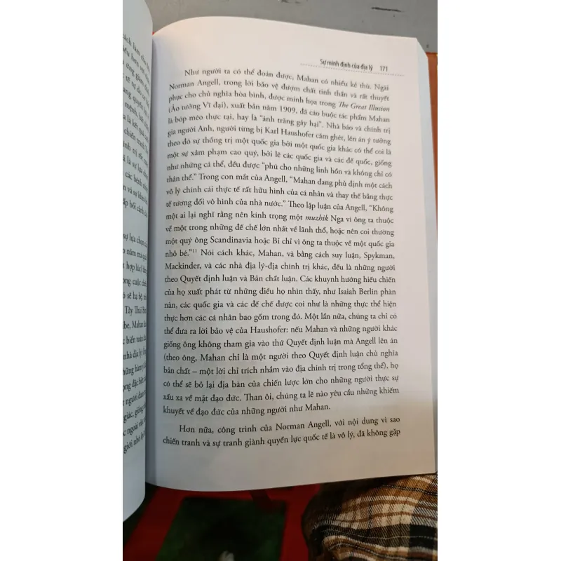 SỰ MINH ĐỊNH CỦA ĐỊA LÝ - DỊCH: GS.TS. ĐÀO ĐÌNH BẮC 722422