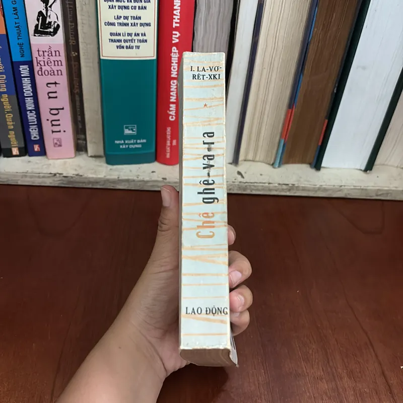 II Sách Xưa: Chê Ghê Va Ra - LLA VƠ RÉT XKI - 1977 639907