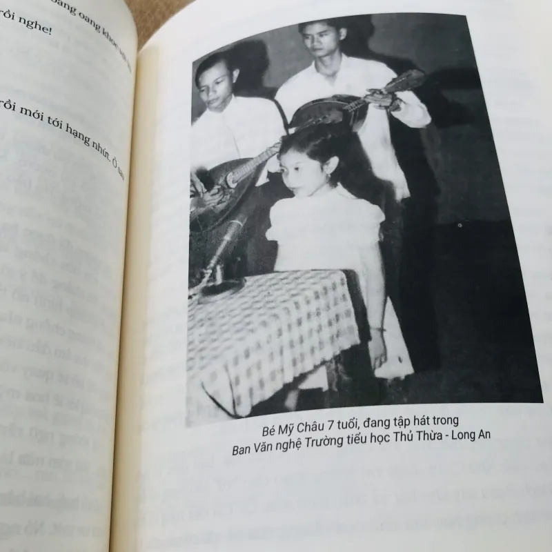 BÚT KÝ CHÂN DUNG NGHỆ SĨ MỸ CHÂU 975784