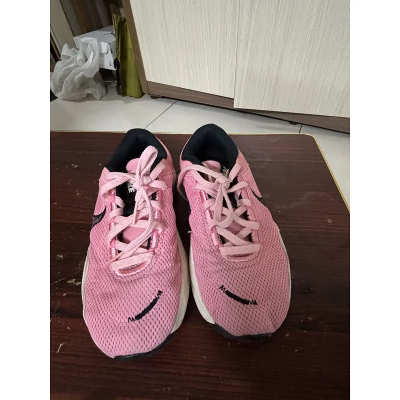 Giày Nike hồng mua tại store Japan 674884