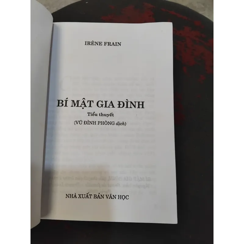 Bí mật gia đình tiểu thuyết của Irène Frain  1005704