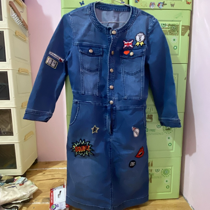 Váy ghin. Hàng dày dặn , mới 80% . Size s  443087