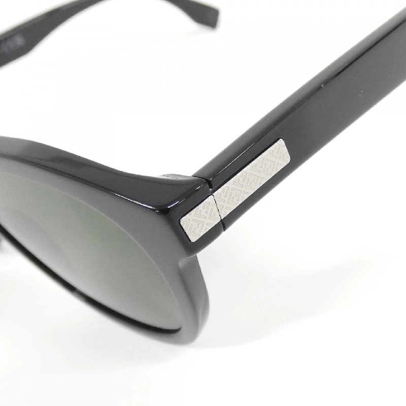 【Sản phẩm mới】Kính râm Fendi 40092I 625456