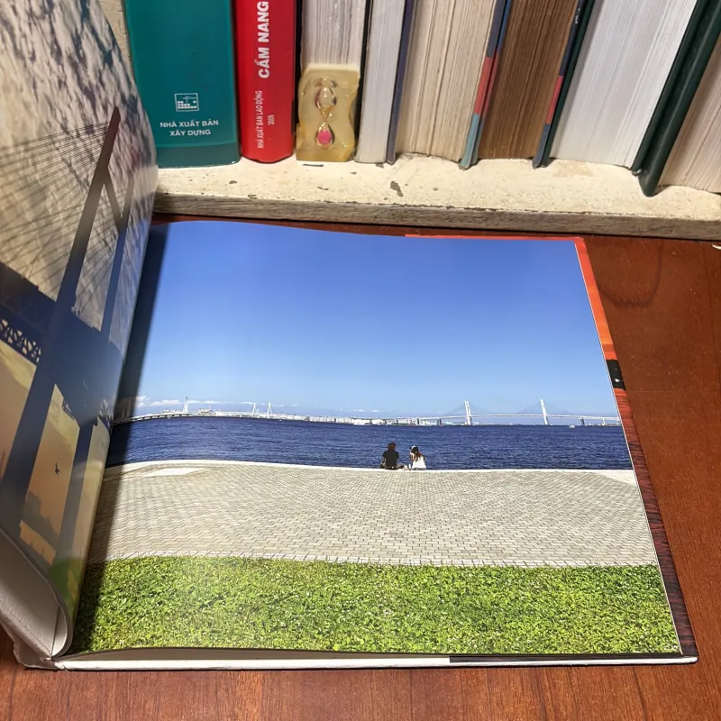 [Sách Tiếng Anh, Bìa Cứng, Khổ Lớn, In Màu] - II SCENERY OF YOKOHAMA - HIDEO MORI 798044