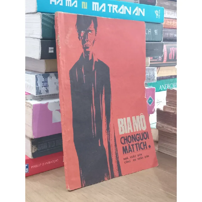 Bia mộ cho người mất tích 712049