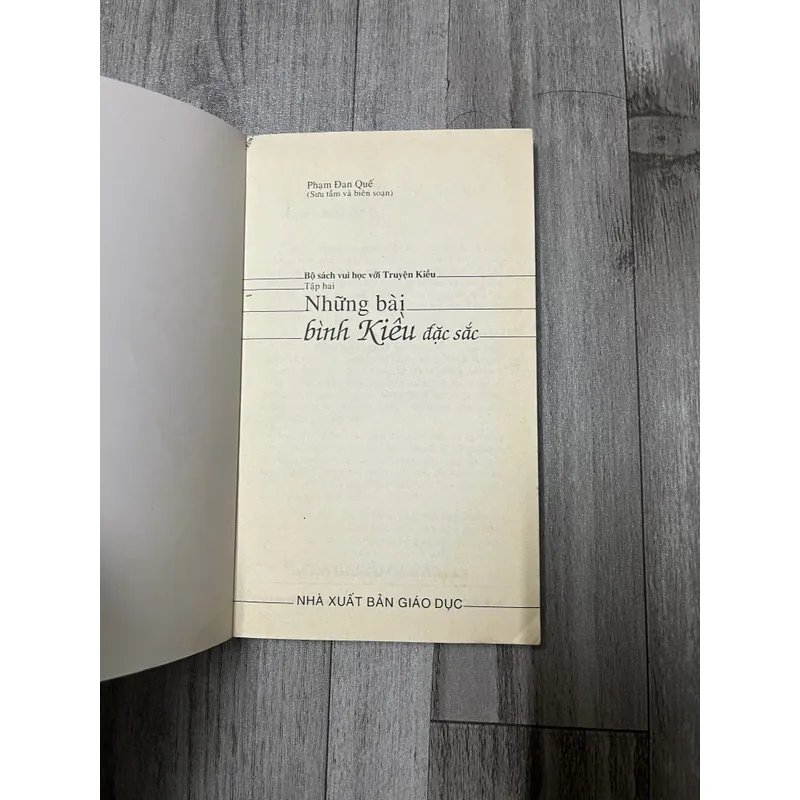 Những bài bình Kiều đặc sắc. 6a4 737084