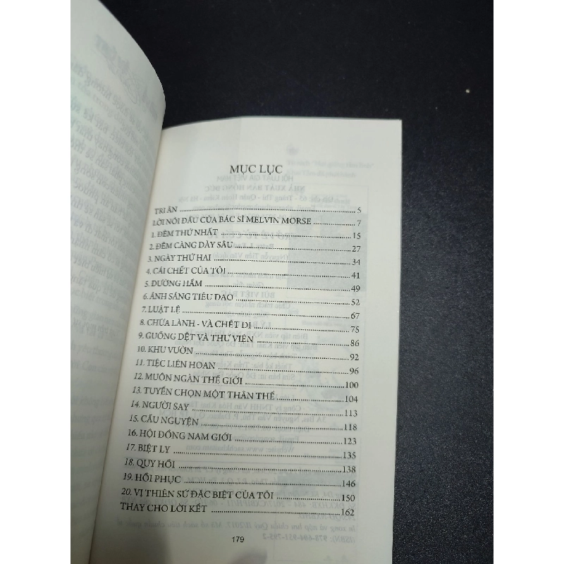 Trở về từ cửa tử 2017 Betty J Eadie mới 85% bẩn nhẹ HCM3010 912482