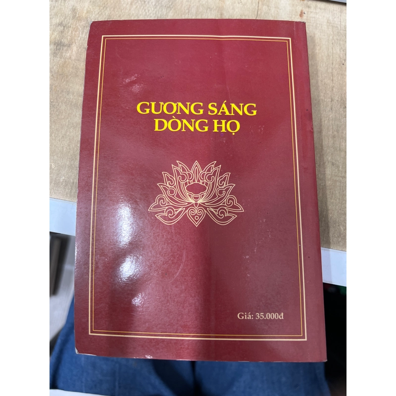 Gương sáng dòng họ 307359