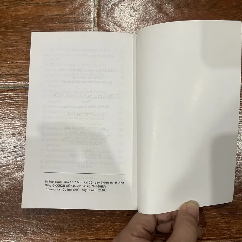 Con chữ soi bóng đời - Bút ký, chân dung văn học 2 tập - Trần Thị Thắng (9) 761921