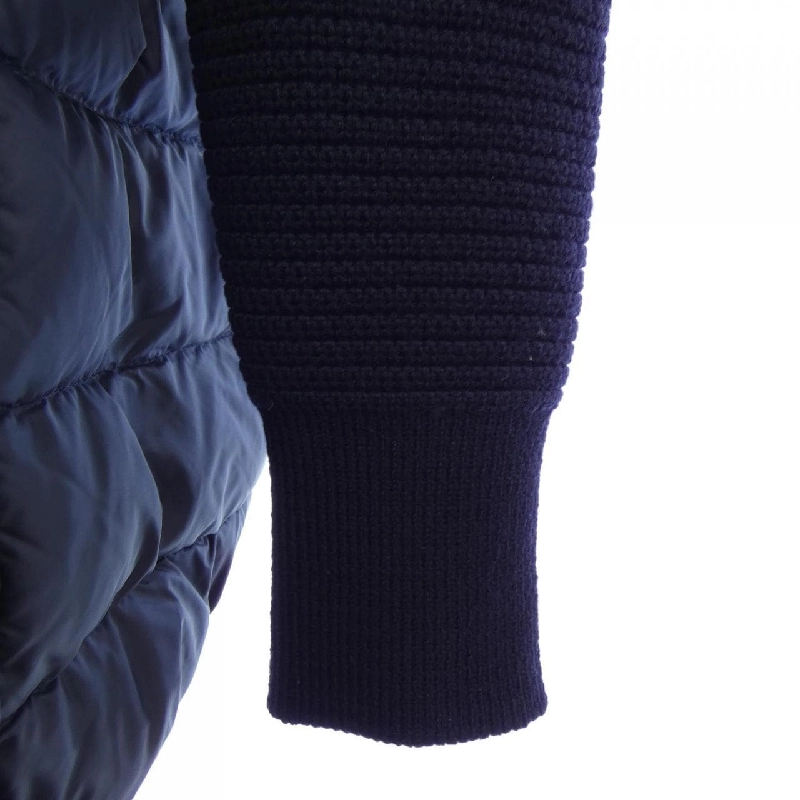 Moncler MONCLER 20939455800 Áo khoác lông 631948