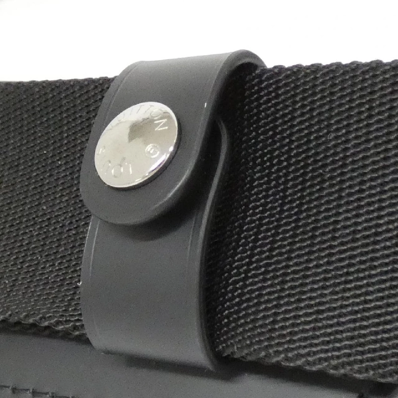 Túi đeo chéo Louis Vuitton Monogram Eclipse Voyage PM M40511 611797