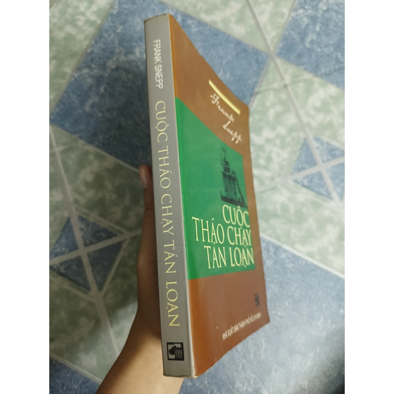 Cuộc tháo chạy tán loạn - Frank Snepp 543489