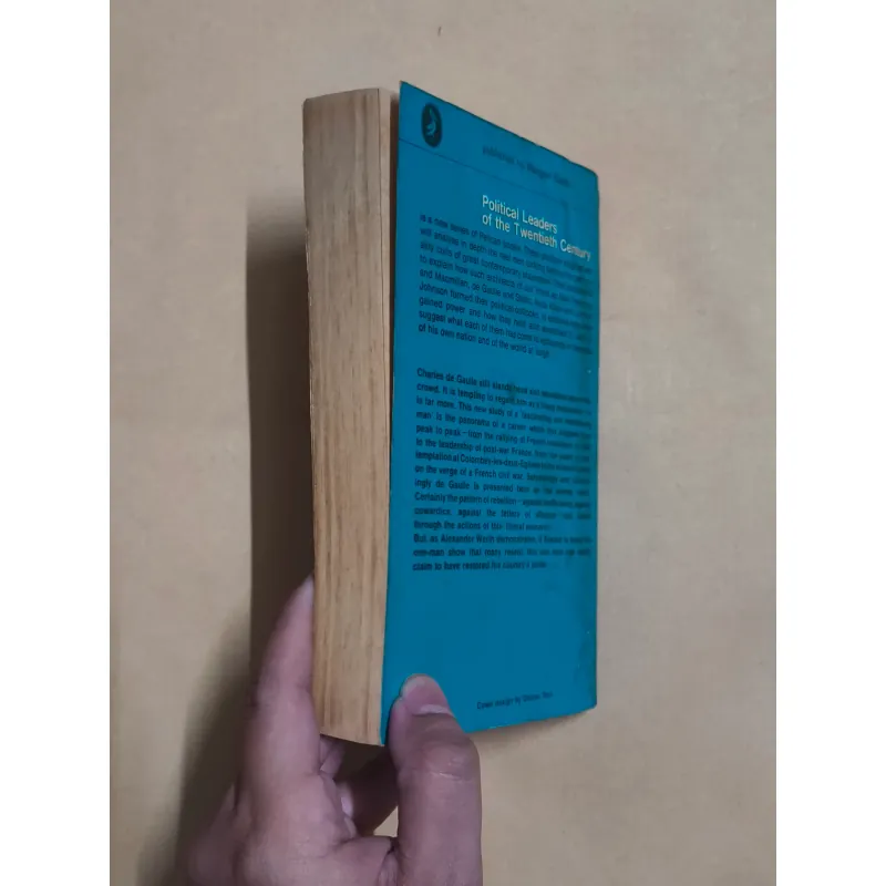 De Gaulle: A Political Biography 990289