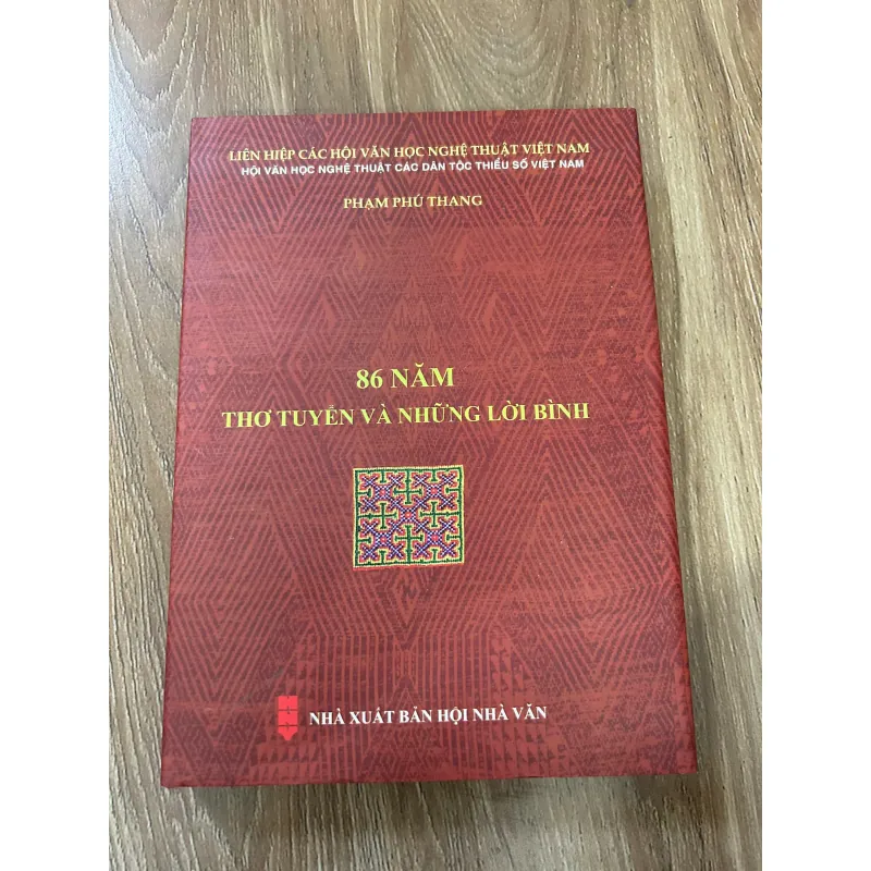 86 năm thơ tuyển và những lời bình – Phạm Phú Thang. 761311