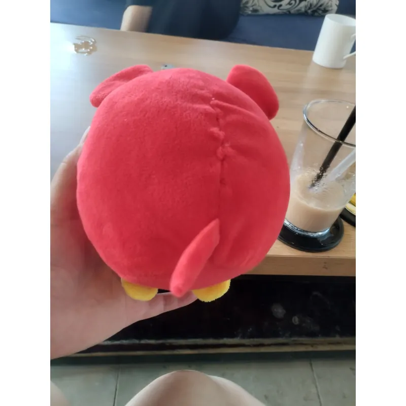 một con thú nhồi bông hình chuột màu đỏ. Hàng 2hand 996598