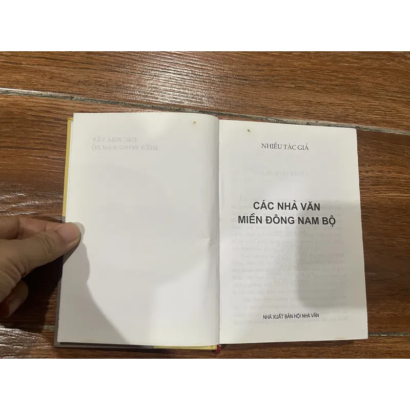 Các Nhà Văn Miền Đông Nam Bộ (k4) 697827