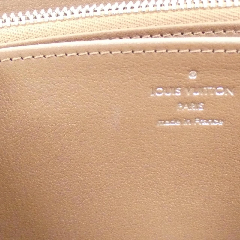 Ví Zippy da kỳ lạ Louis Vuitton 622001