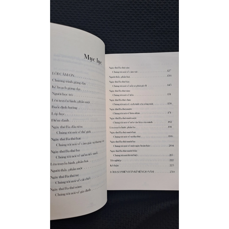 Những ngày thứ ba với thầy Morrie
( dành cho lứa tuổi 10+)
- Mitch Albom 536759
