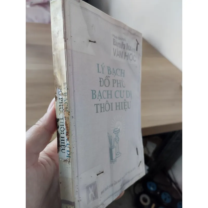 sách: Phê bình bình luận văn học Lý Bạch, Đỗ Phủ, Bạch Cư Dị, Thôi Hiệu.
 994596