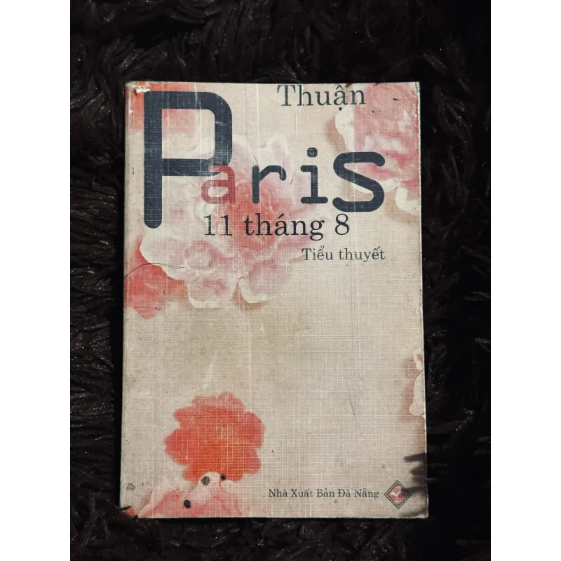 Paris 11 tháng 8 1011491