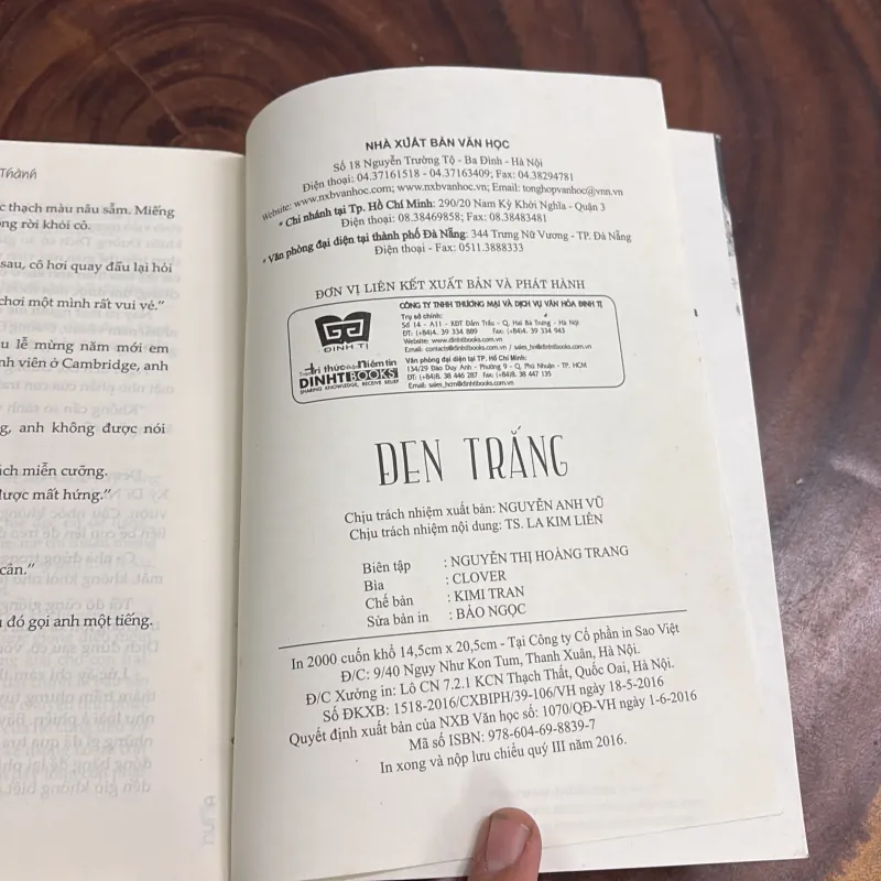 II Tiểu Thuyết: Đen Trắng - Triêu Tiểu Thành - Thuý Ngọc (Dịch) - 2016 976242