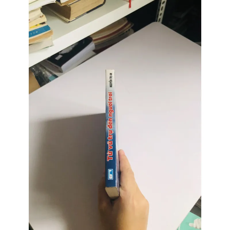 TỪ VŨ TRỤ ĐẾN NGƯỜI TRỜI 700996