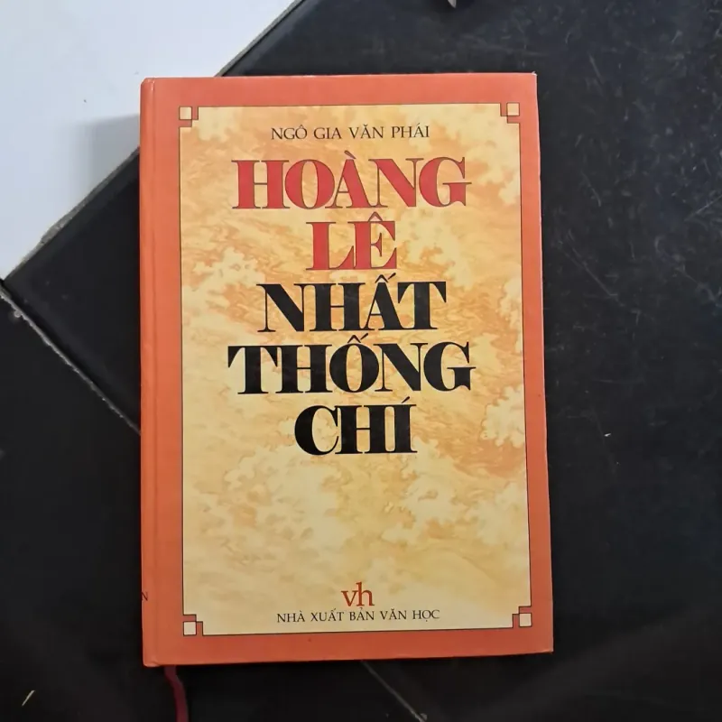 Hoàng lê nhất thống chí 1026108
