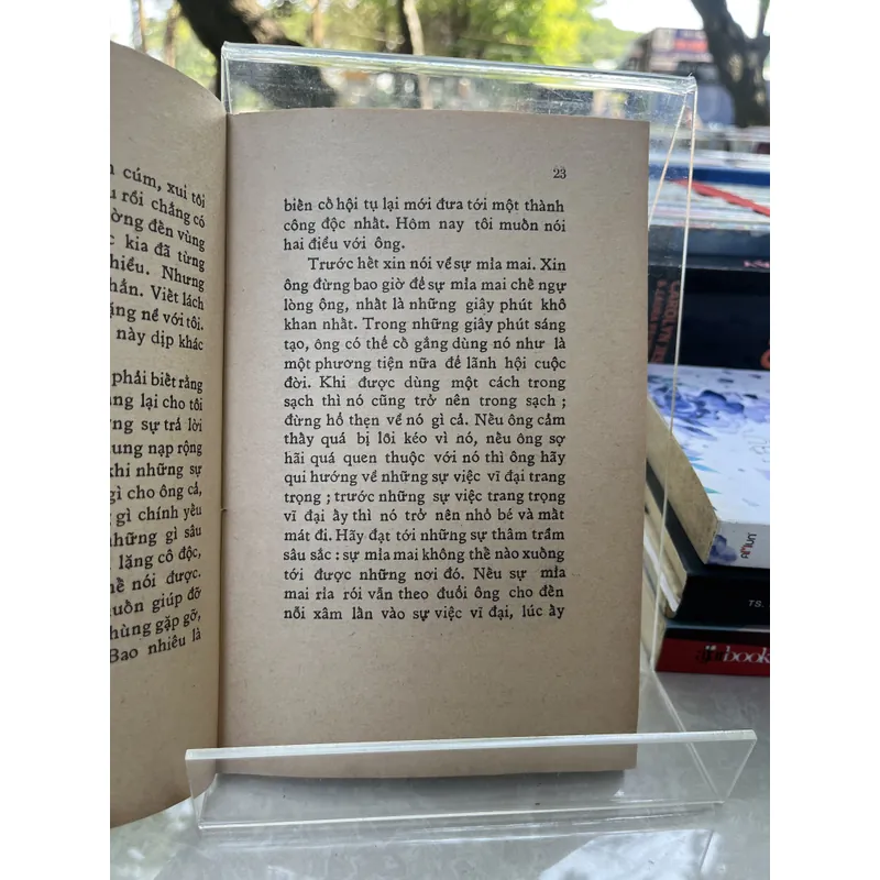 THƯ GỬI NGƯỜI THI SĨ TRẺ TUỔI-HOÀNG THU UYÊN 713232