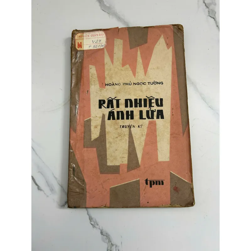 Rất Nhiều Ánh Lửa – Hoàng Phủ Ngọc Tường 798671