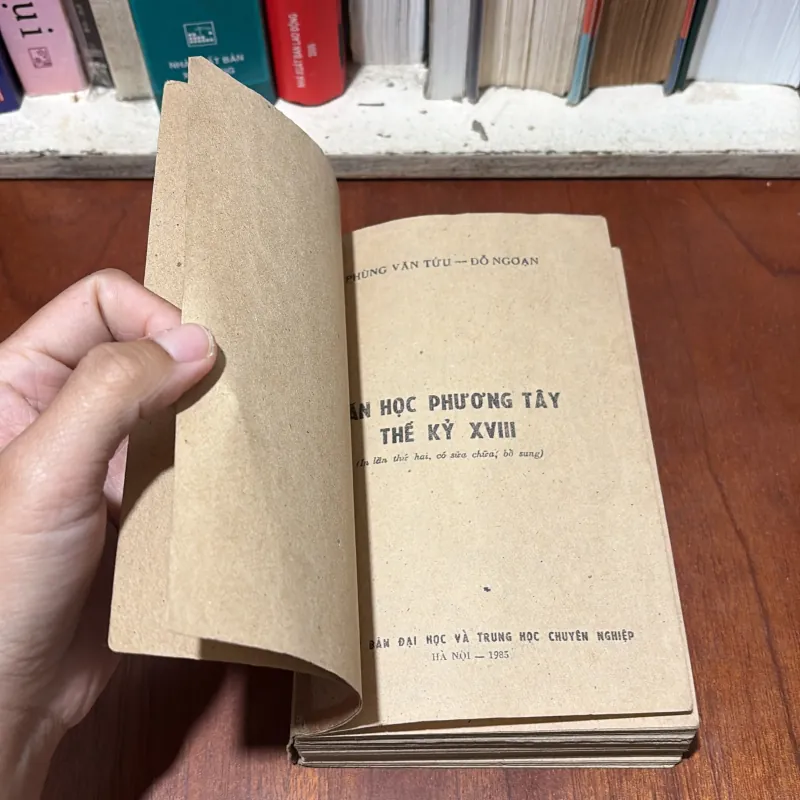 II Sách Xưa: Văn Học Phương Tây (Thế Kỷ 18) - Phùng Văn Tửu, Đỗ Ngoạn - 1985 750637