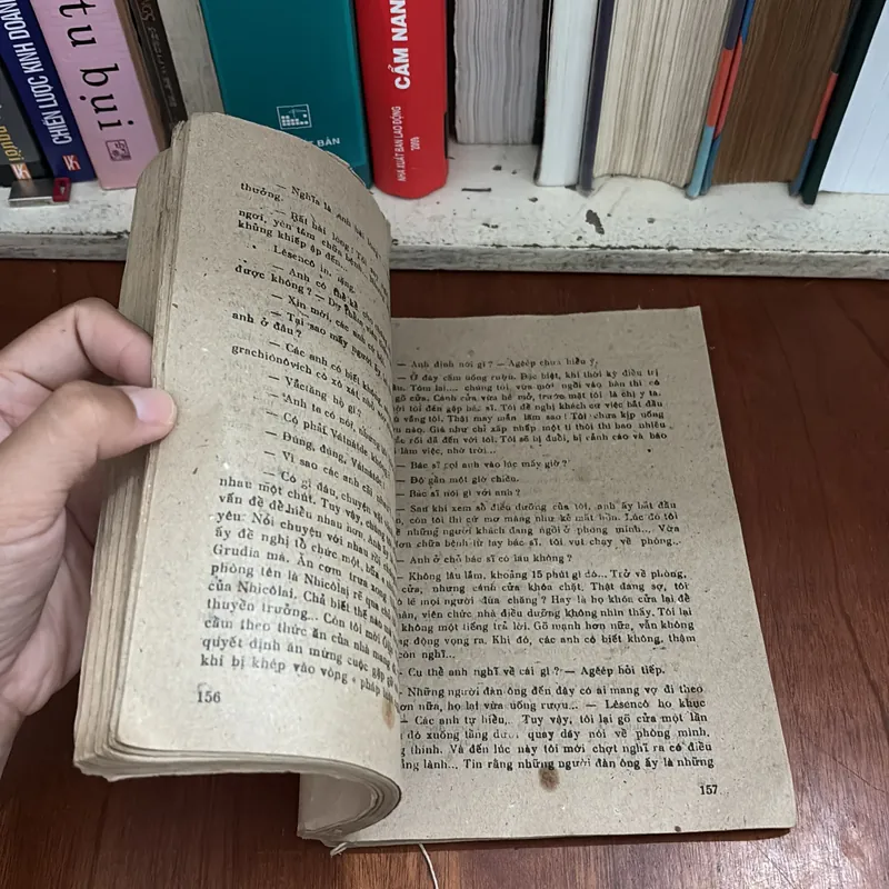 II Sách Xưa: Nhầm Đối Tượng - Nhiều Tác Giả - 1987 605994