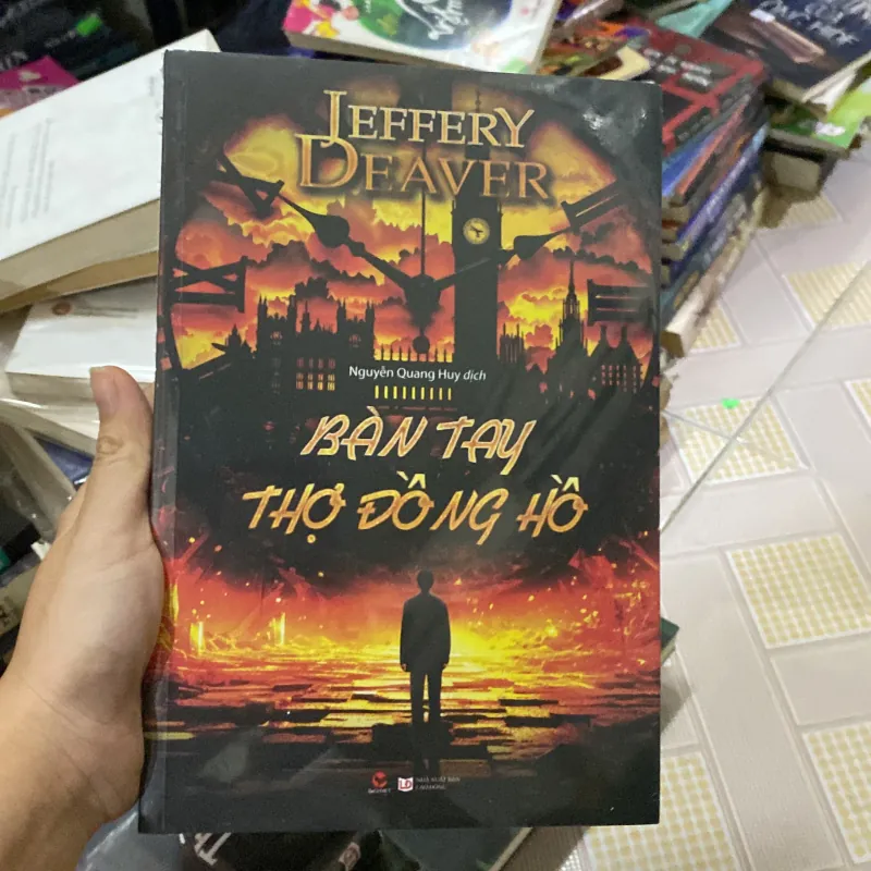 Bàn tay thợ đồng hồ Jeffery Deaver 1024025
