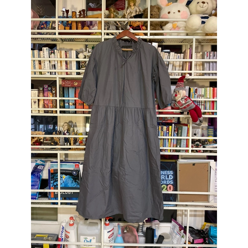 Đầm xám, dây buộc detail, Size M/L, như mới 528147