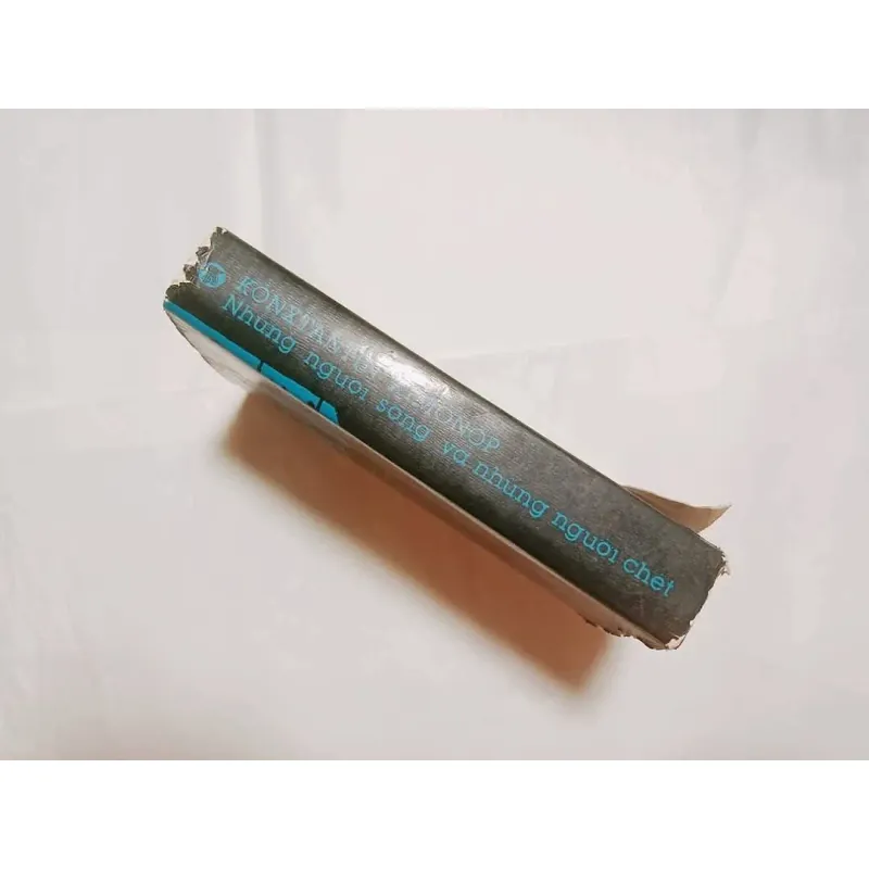 Những Người Sống Và Những Người Chết - Konstantin Simonov.  745289