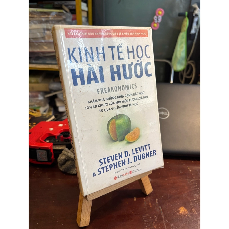 Kinh tế học hài hước - Steven D. Levitt & Stephen J. Dubner 298021