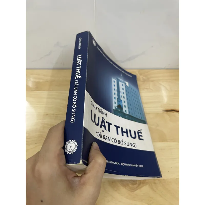 Giáo trình Luật thuế 970446