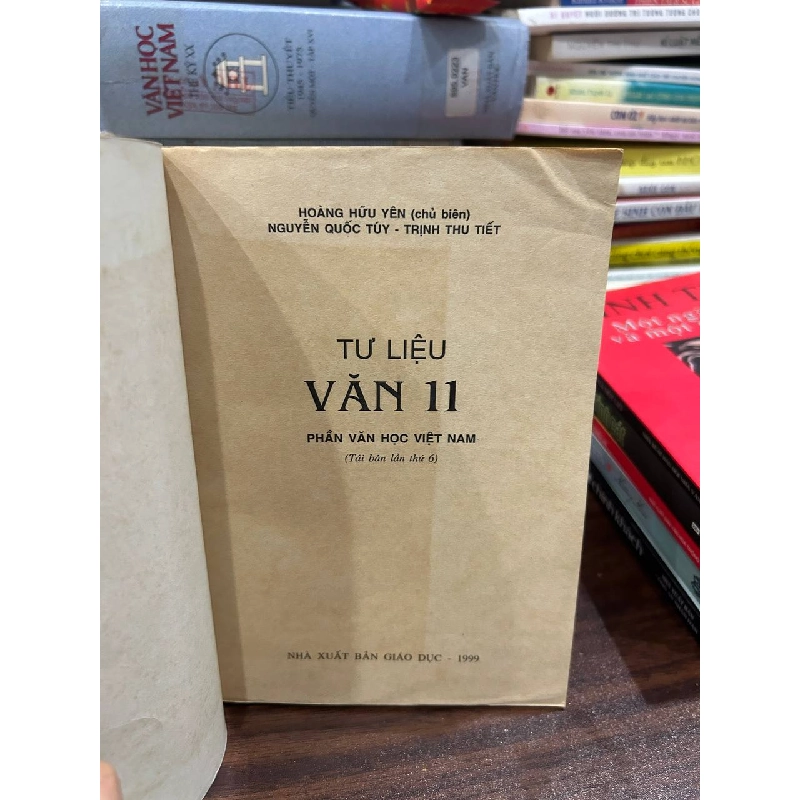 Sách Tham Khảo Tự Chọn Môn Văn - Tiếng Việt - Nhiều tác giả 1006079