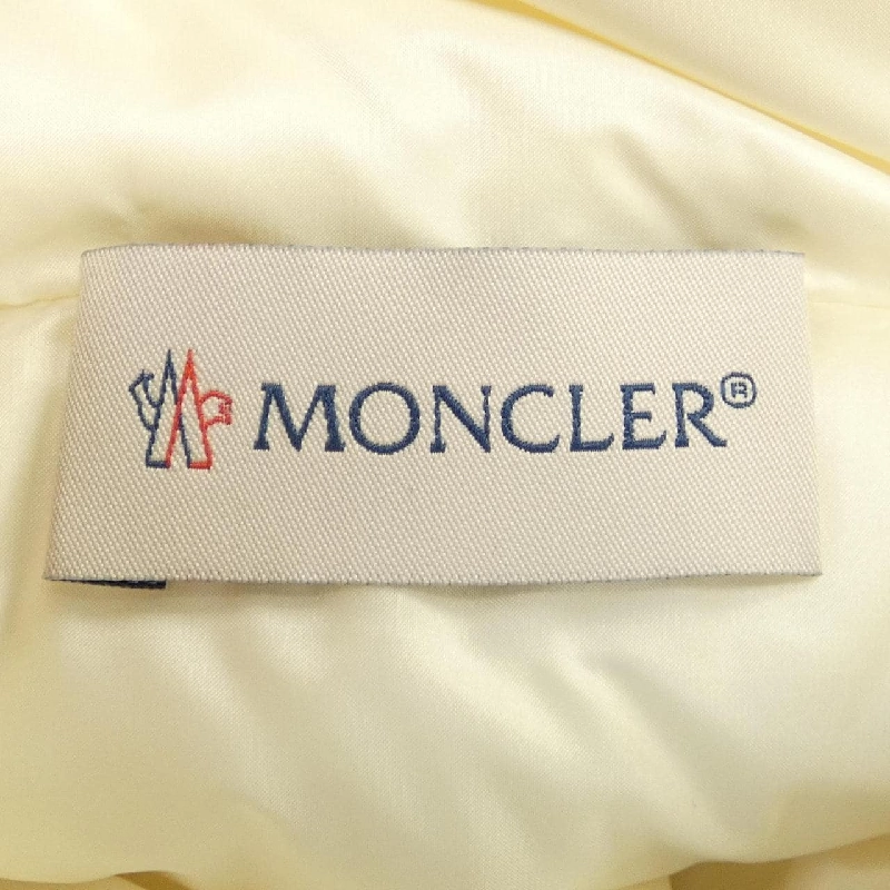 Moncler MONCLER 20939B51100 Áo khoác lông 630332